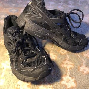 Black womens sneakers 8.5